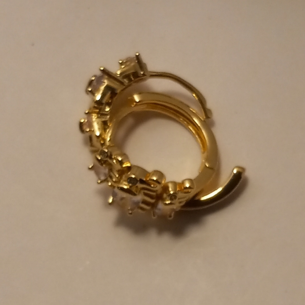 Hope Drop Earring Elephant With Zircon Gold Layered/Oro Laminado NWOT - Picture 8 of 15